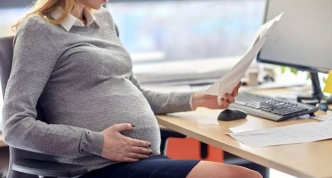 Kamuda çalışan hamile personelin idari izinli sayılmasına karar verildi