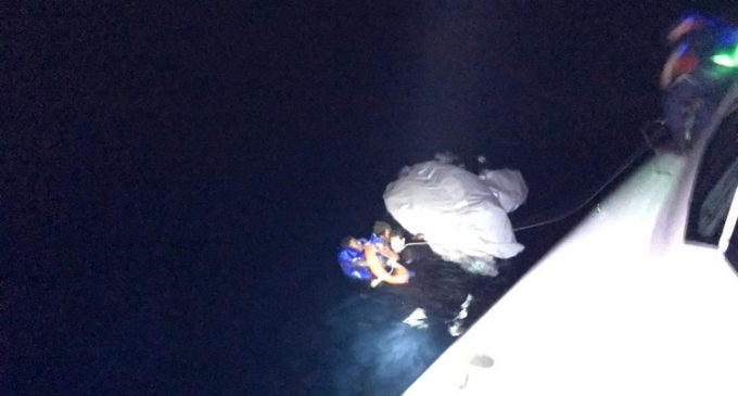 Ayvalık açıklarında sığınmacıları taşıyan bot battı: Dört kişi kayıp