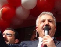 Eski Bakan Ahmet Arslan’a hakaret gerekçesiyle beş kişiye 37 bin lira ceza