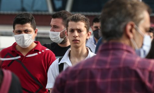 İstanbul’da maske zorunluluğunda ilk gün: Kurala uyan da var uymayan da…