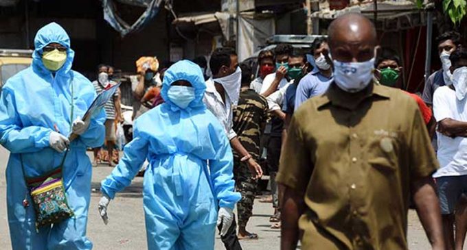 Hindistan salgının pençesinde: En yüksek günlük ölüm sayısı kaydedildi