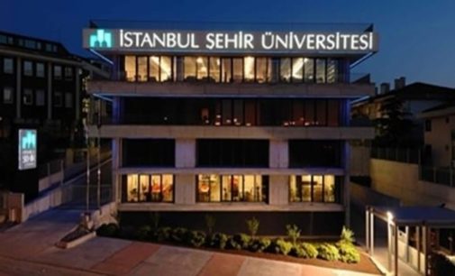 Davutoğlu’nun kurucusu olduğu İstanbul Şehir Üniversitesi’nin faaliyet izni Erdoğan’ın imzasıyla kaldırıldı