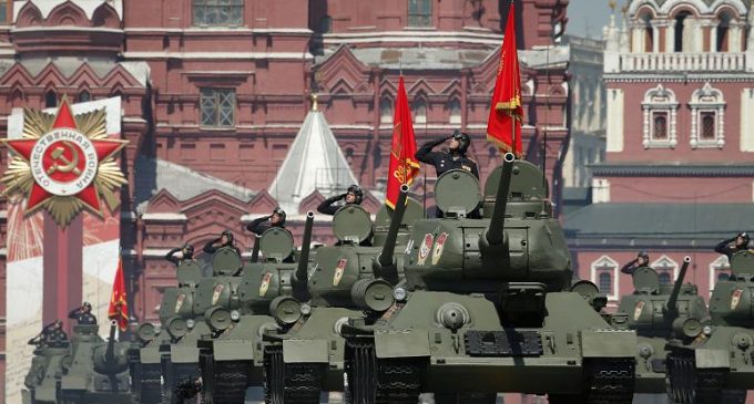 Rusya’da Zafer Günü, Covid-19 nedeniyle gecikmeli kutlandı