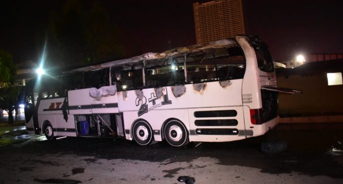 İzmir Otogarı’nda yangın: Sefere çıkmaya hazırlanan yolcu otobüsü küle döndü
