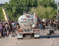 ABD’de gerilim artıyor: Tanker sürücüsü aracını protestocuların üzerine sürdü