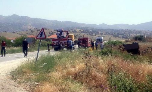 Tarım işçilerini taşıyan kamyon ineğe çarparak şarampole yuvarlandı: İki tarım işçisi yaşamını yitirdi