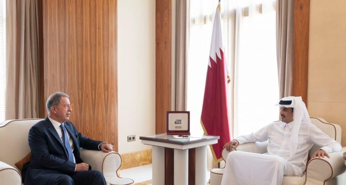 Hulusi Akar’dan Katar Emiri’ne ziyaret