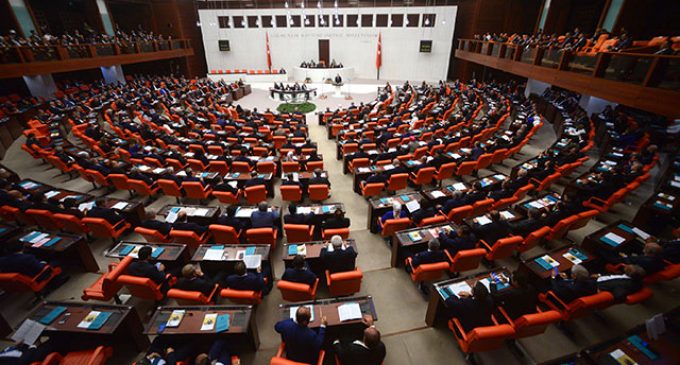 AKP çalışmalarını tamamladı: Seçim barajı için yeni öneri