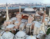 Yunanistan Dışişleri: Ayasofya’nın camiye dönüştürülmesi insanlığın kültürel mirasına indirilen darbe