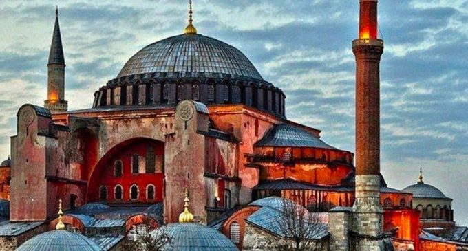 UNESCO Türkiye’ye süre verdi: Ayasofya ve Kariye’ye ilişkin rapor istedi