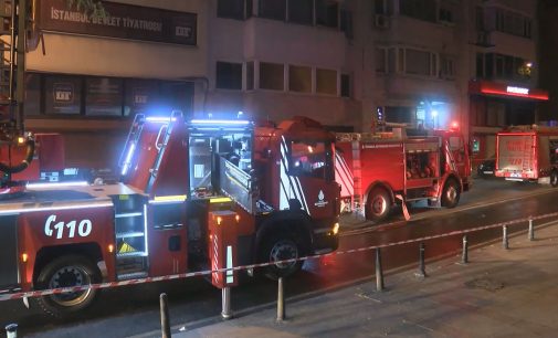 İstanbul Devlet Tiyatrosu binasında yangın paniği