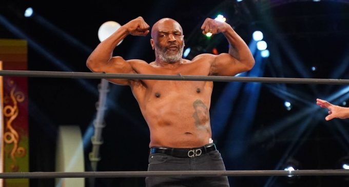 54 yaşındaki Mike Tyson ringlere geri dönüyor