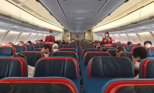 Uzmanlar açıkladı: Uçuş sırasında koronavirüs bulaşma riski nedir?