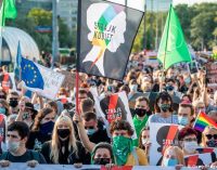 Polonya’nın İstanbul Sözleşmesi’nden çekilme süreci başlıyor: Karar Polonya’da protesto edildi