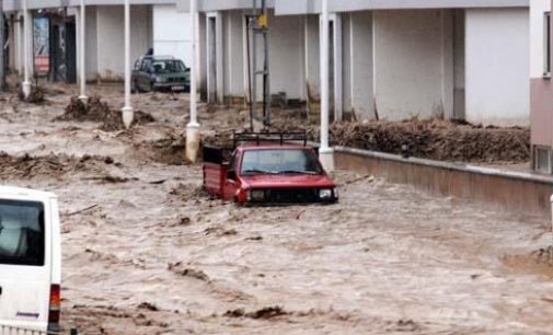 Rize’de sel felaketi: Beş kişi hastaneye kaldırıldı