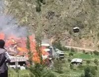 Artvin’de yangın: Onlarca köy evi yanıyor