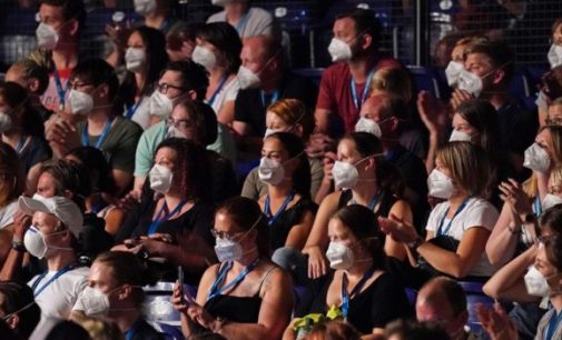 Almanya, koronavirüsün nasıl yayıldığını görmek için gerçek konser deneyi yaptı: Bin 500 gönüllü katıldı