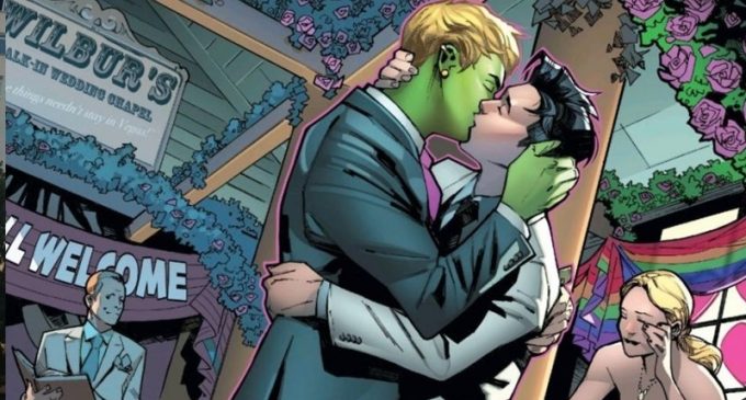 Marvel tarihinde bir ilk: Eşcinsel süper kahramanlar evlendi