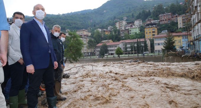 Bakan Soylu Giresun’da: Sel sularına kapılmaktan son anda kurtuldu