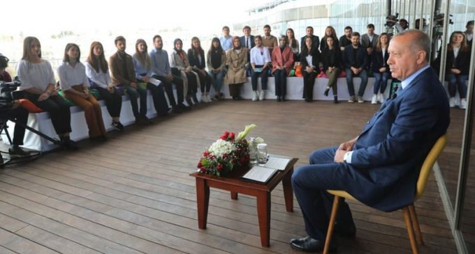 Araştırma raporu: AKP tabanındaki yeni nesil Erdoğan’dan uzaklaşıyor
