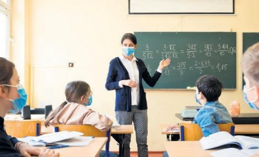 Okulların açılması tartışılırken kritik uyarı: Çocuklar virüsü çok kolay bulaştırıyor