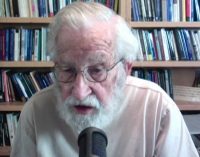 Noam Chomsky: Milyonlarca kişi işini ve evini kaybederken Trump pandemiyi milyarderleri zenginleştirmek için kullanıyor