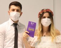 CHP’li belediye evlenenlere İstanbul Sözleşmesi kitapçığı vermeye başladı