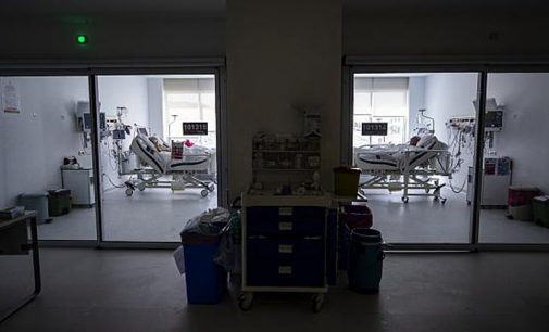 Yoğun bakım krizi: Hasta sayısı artıyor, yer bulunamayan hastalar eve  gönderiliyor