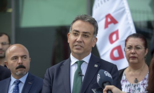 Atatürkçü Düşünce Derneği Başkanı: Birileri yoğun bakıma alınan laik rejimin fişini çekmek istiyor