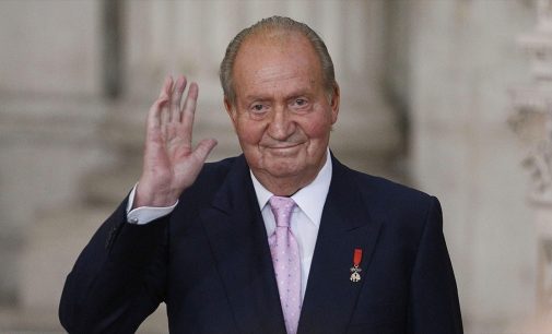 Yolsuzlukla suçlanan eski İspanya Kralı Juan Carlos, ülkesinden ayrılma kararı aldı