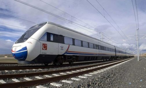 Hızlı tren projesinde bir firmaya yapılan 6 milyon liralık fazla ödeme 13 yıldır geri alınamıyor