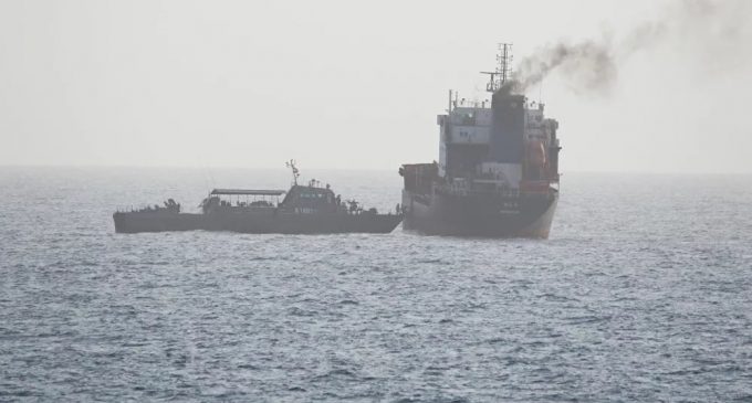 İran: BAE gemisine el koyduk, mürettebatı gözaltına aldık