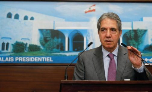 Lübnan’da istifaların ardı arkası kesilmiyor: Maliye Bakanı da görevi bıraktı