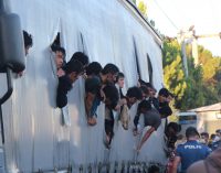 TIR dorsesinde 120 sığınmacı yakalandı