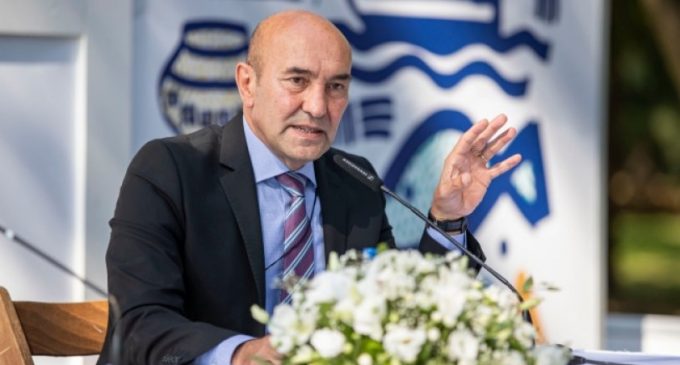 İzmir Büyükşehir Belediye Başkanı Soyer’den valilik ve STK’lere “kademeli mesai” çağrısı