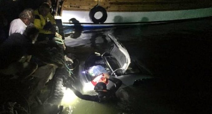 İzmir’de otomobilini denize süren sürücü yaşamını yitirdi