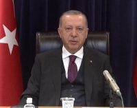 Erdoğan: Ülkemizde bir kesim ısrarla bizi kendi sığ sularına çekmeye çalışıyor