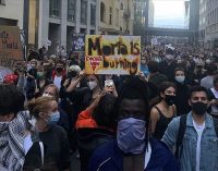 Almanya’da binlerce göstericiden ortak istek: Yunanistan’daki sığınmacılar ülkeye getirilsin