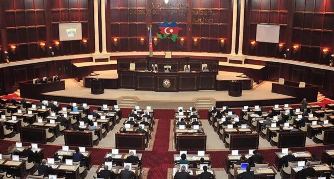 Azerbaycan Parlamentosu “savaş hali” ilan edilmesine karar verdi