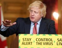 İngiltere Başbakanı Johnson: Aşı pasaportu, herkes aşılandıktan sonra mümkün olabilir