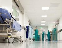 Son 24 saatte beş sağlık çalışanı daha koronavirüs nedeniyle yaşamını yitirdi