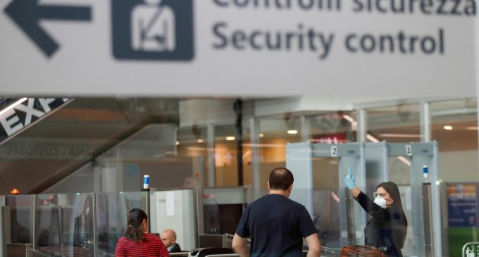 Koronavirüs korkusuyla üç ay gizlice havalimanında yaşayan kişi gözaltına alındı