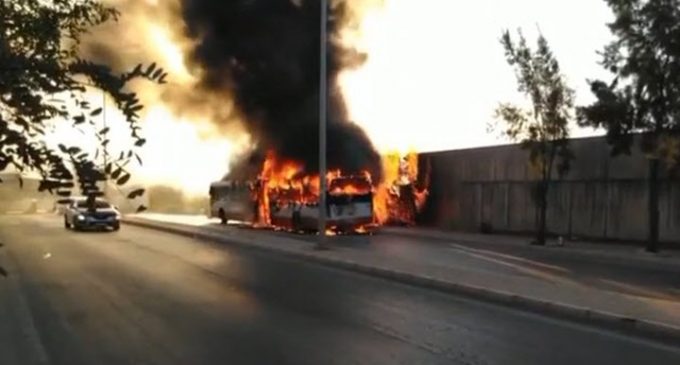 İzmir’de belediye otobüsü yandı