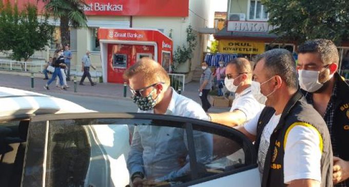 Bursa’da yerel gazete sahibi rüşvet alırken suçüstü yakalandı