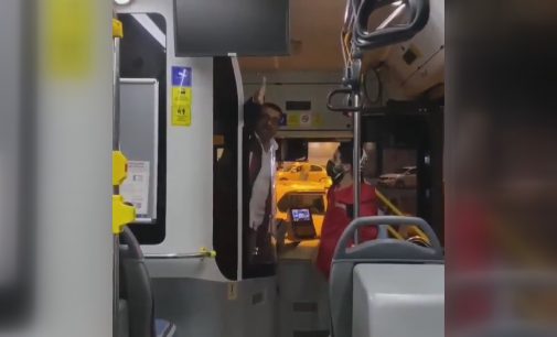 Halk otobüsü şoförü “Ben alkollü yolcu taşımam, pis sarhoşlar” diyerek kadın yolcuya saldırdı