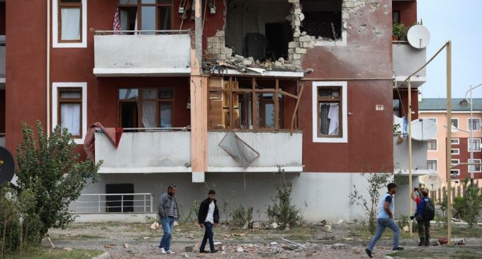 Sıcak bölgede son durum: Ermenistan ordusu, Azerbaycan’ın Terter şehrini bombaladı