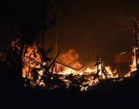 Sığınmacı kampında yangın: Sekiz kişi yaşamını yitirdi 170 kişi yaralandı