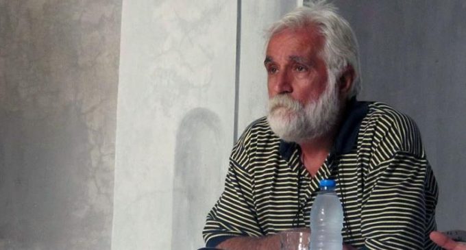 Yazar Temel Demirer’in evi basıldı: ‘Cumhurbaşkanına hakaret’ suçlamasıyla gözaltına alındı
