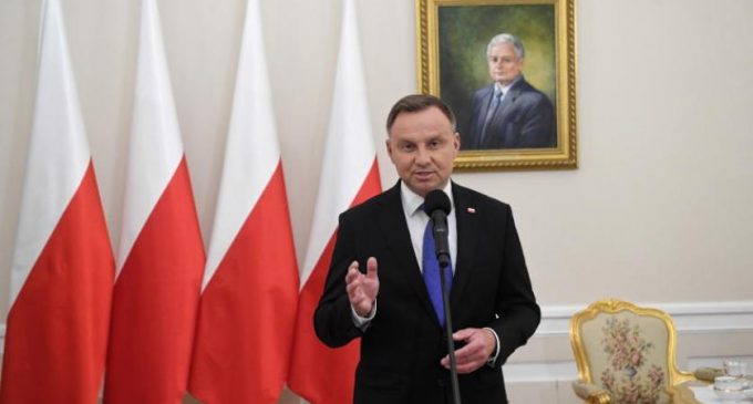 Polonya Cumhurbaşkanı koronavirüse yakalandı