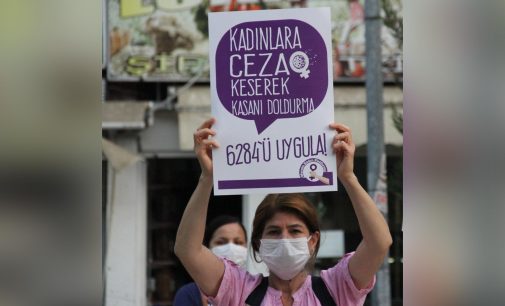 Mersin’de “İstanbul Sözleşmesi’ne sahip çıkıyoruz” eylemine katılan kadınlara para cezası!